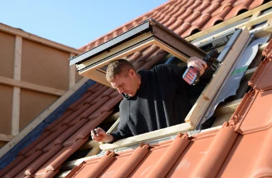 Pose de fenêtres de toit Velux à Champdeuil